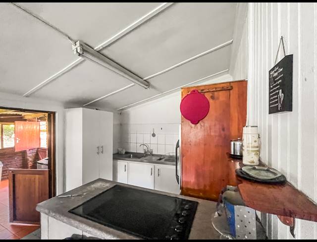 3 BEDROOM FREEHOLD FOR SALE IN WILLOW PARK